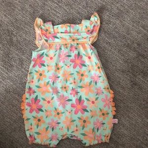 Ruffle Butts 6-12 month onesie